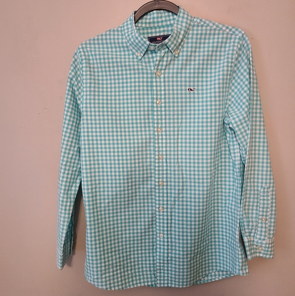 Vineyard Vines - Picture 1 of 4